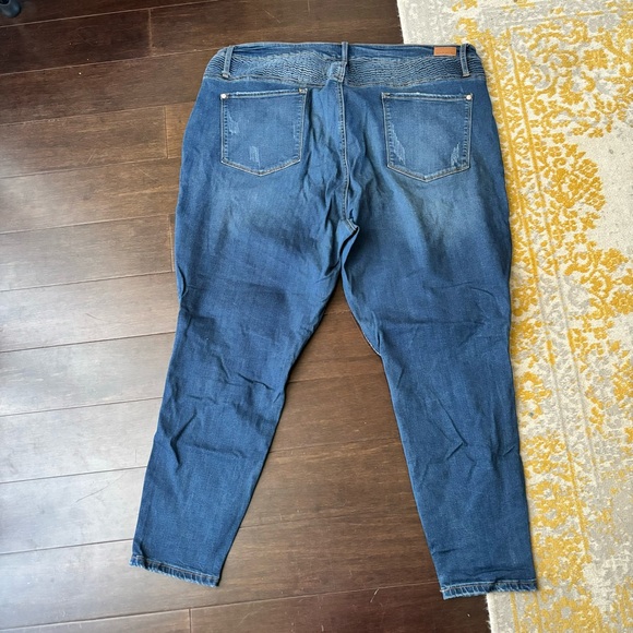 Judy Blue 24W bombshell jeans, skinny fit, great stretch, GUC, distressed, cool - Picture 4 of 5